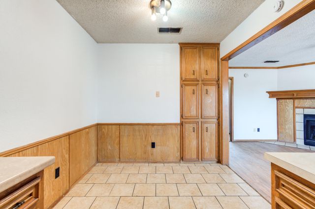 7405 Waco Avenue, Lubbock, TX 79423