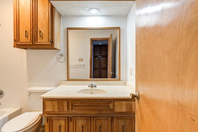 7405 Waco Avenue, Lubbock, TX 79423