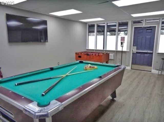 12430 N SOUTH SHORE Ave, Portland, OR 97217