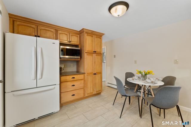 94 Broad Street, Manchester, CT 06042