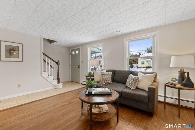 94 Broad Street, Manchester, CT 06042