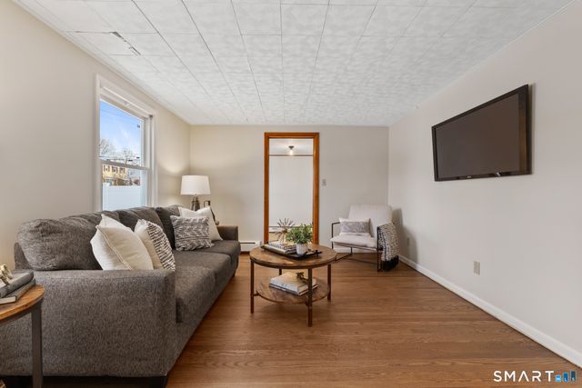 94 Broad Street, Manchester, CT 06042