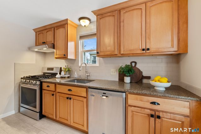 94 Broad Street, Manchester, CT 06042