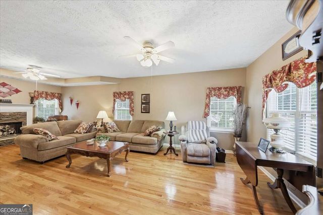 172 Glenn Eagles Way, Hiram, GA 30141