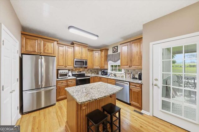 172 Glenn Eagles Way, Hiram, GA 30141