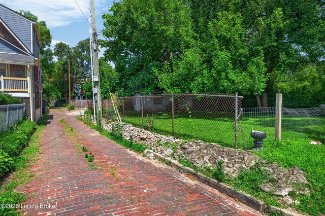 1348 S Brook St, Louisville, KY 40208