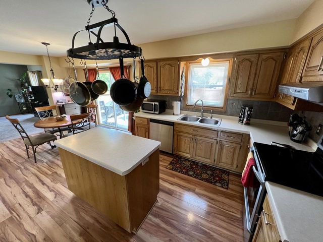 7115 Joy Marie LANE, Waterford, WI 53185