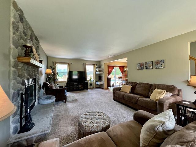 7115 Joy Marie LANE, Waterford, WI 53185