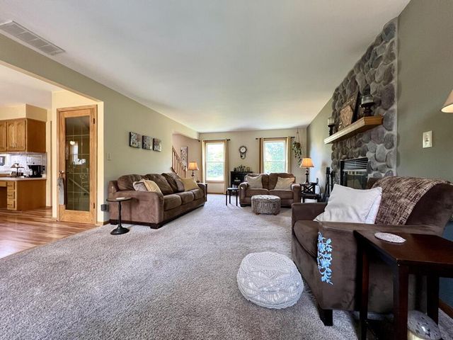7115 Joy Marie LANE, Waterford, WI 53185