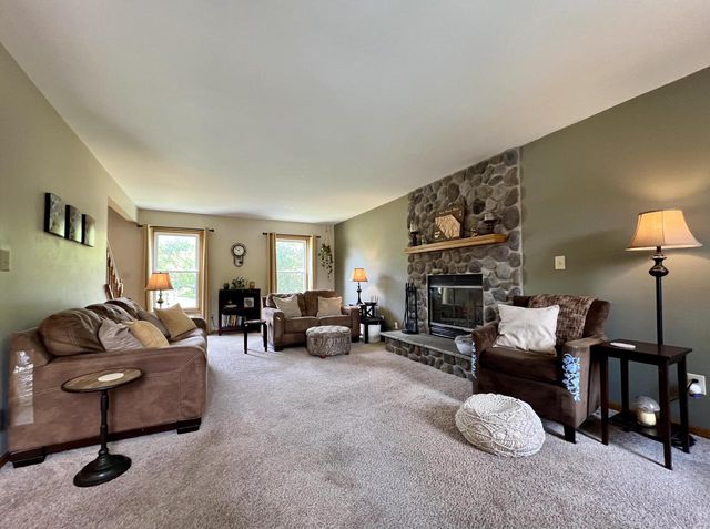 7115 Joy Marie LANE, Waterford, WI 53185