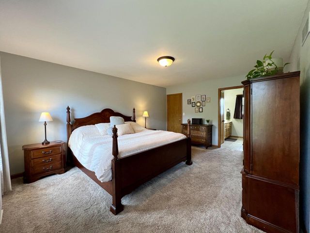 7115 Joy Marie LANE, Waterford, WI 53185