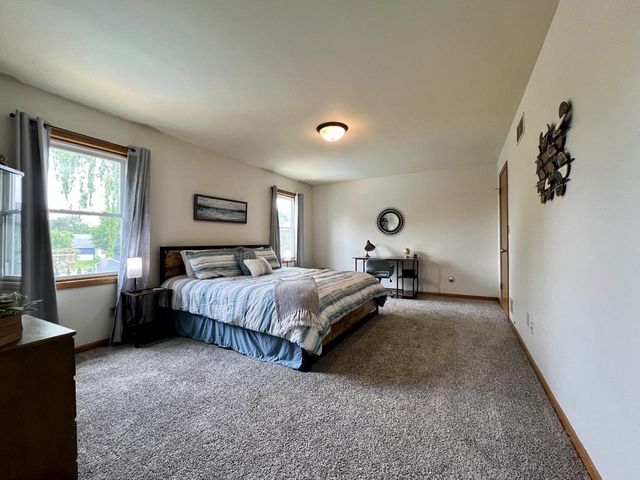 7115 Joy Marie LANE, Waterford, WI 53185