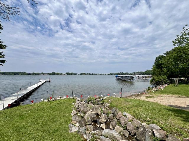 7115 Joy Marie LANE, Waterford, WI 53185