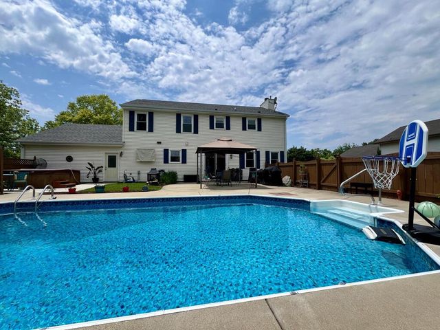 7115 Joy Marie LANE, Waterford, WI 53185
