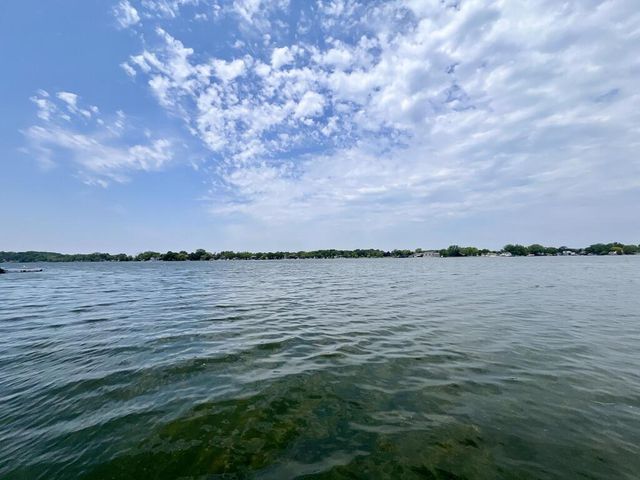 7115 Joy Marie LANE, Waterford, WI 53185