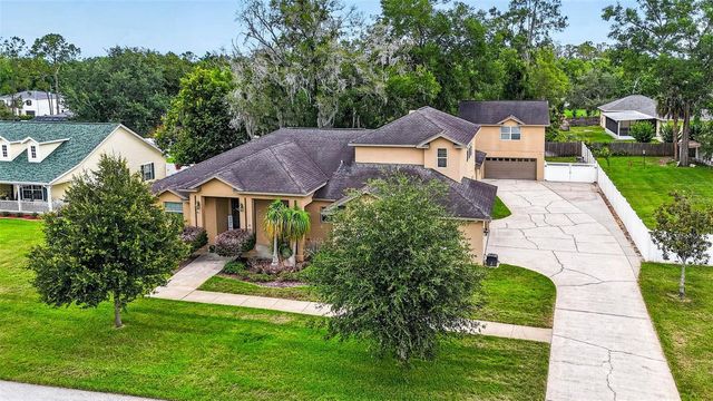 32449 LAUREL COURT, San Antonio, FL 33576
