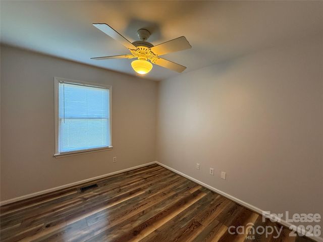 336 Valley Glenn Court NW, Concord, NC 28027