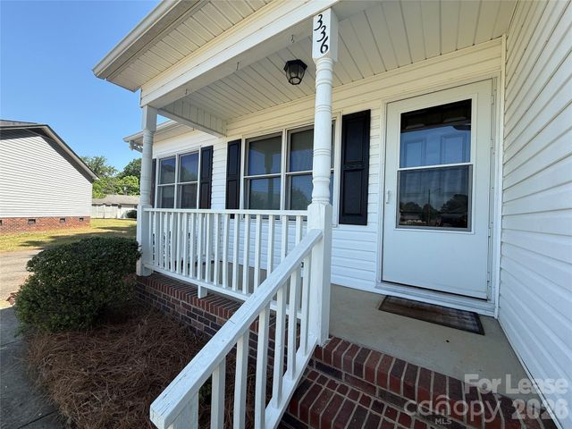 336 Valley Glenn Court NW, Concord, NC 28027