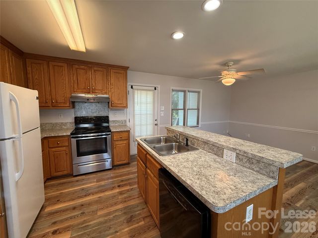 336 Valley Glenn Court NW, Concord, NC 28027