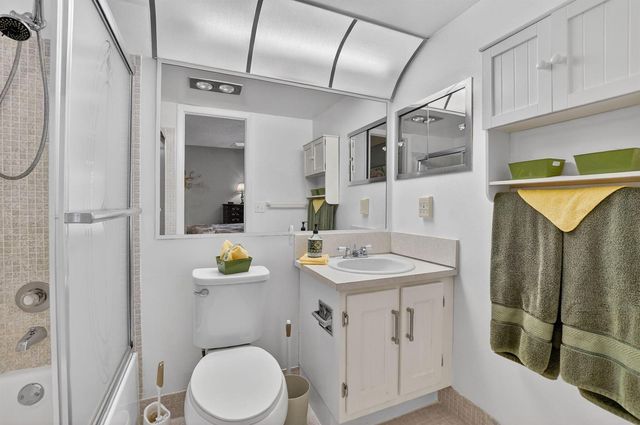 2010 N Farnham N, Deerfield Beach, FL 33442