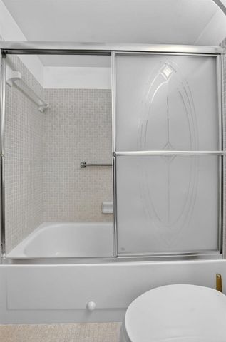 2010 N Farnham N, Deerfield Beach, FL 33442