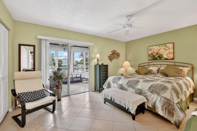 2010 N Farnham N, Deerfield Beach, FL 33442
