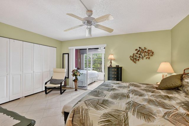 2010 N Farnham N, Deerfield Beach, FL 33442