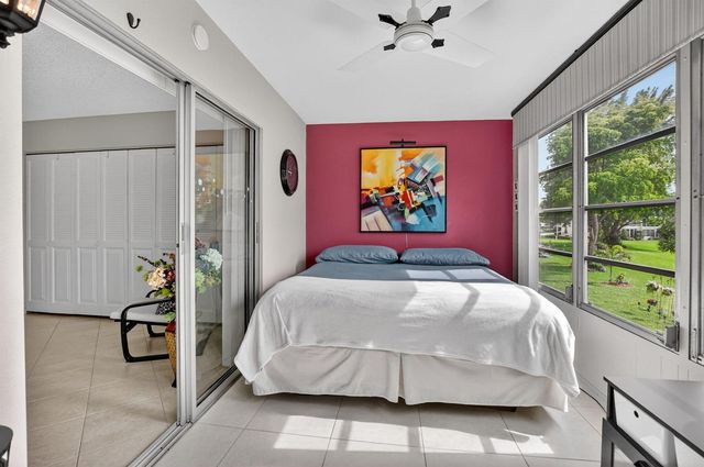 2010 N Farnham N, Deerfield Beach, FL 33442