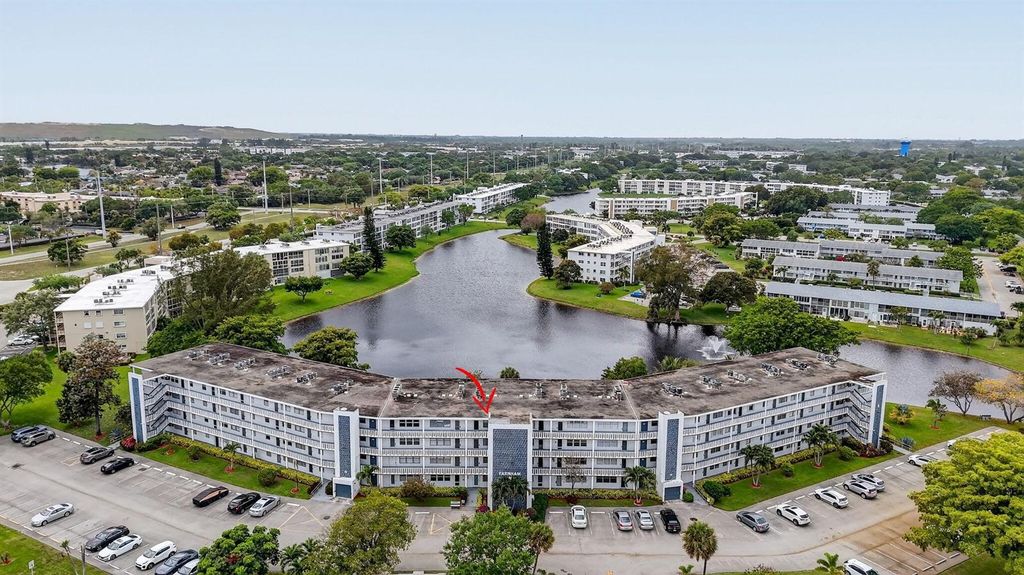 2010 N Farnham N, Deerfield Beach, FL 33442