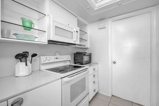 3440 S Ocean Boulevard 405s, Palm Beach, FL 33480