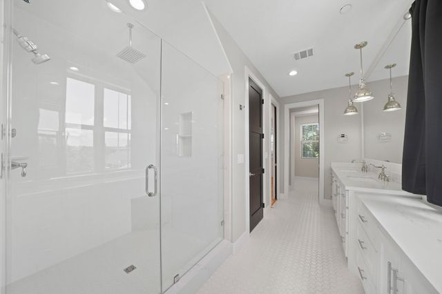 5343 Larkin Street, Houston, TX 77007