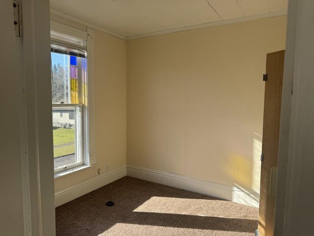 1901 N 58th St, Superior, WI 54880