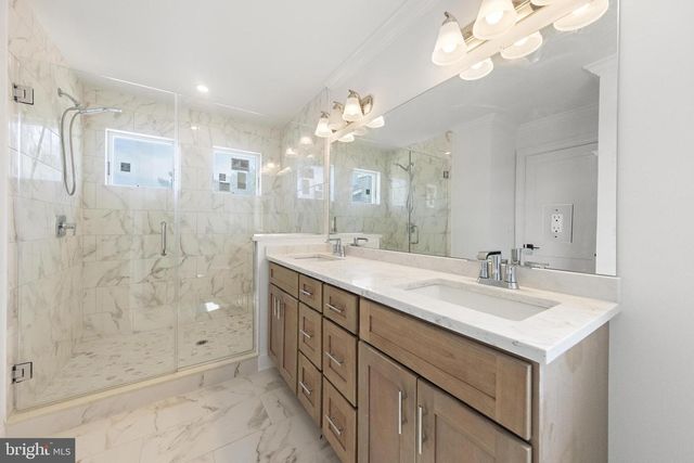 354 W 11TH ST, Ship Bottom, NJ 08008