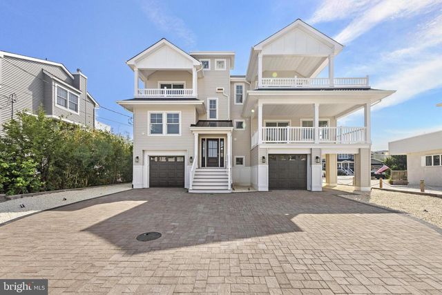 354 W 11TH ST, Ship Bottom, NJ 08008