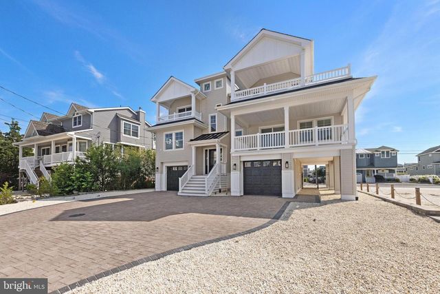 354 W 11TH ST, Ship Bottom, NJ 08008