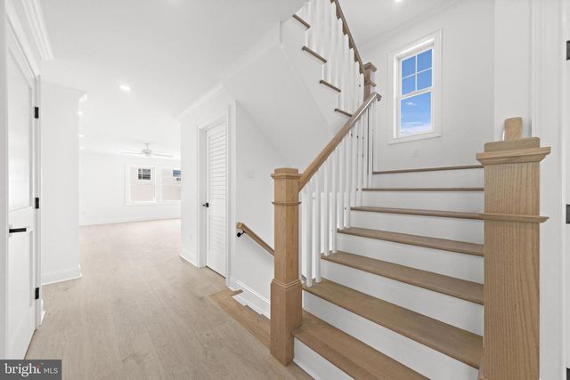 354 W 11TH ST, Ship Bottom, NJ 08008