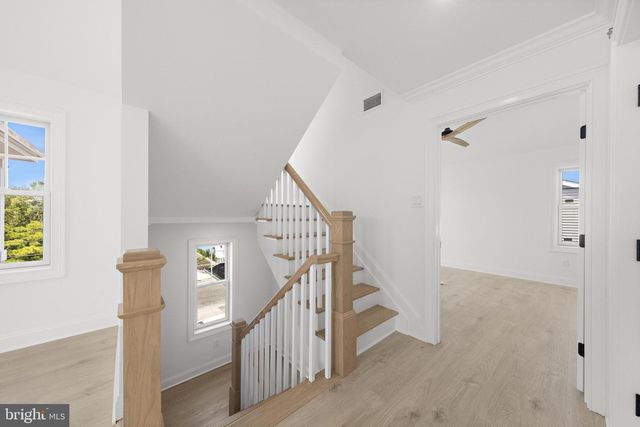 354 W 11TH ST, Ship Bottom, NJ 08008