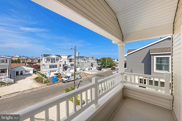 354 W 11TH ST, Ship Bottom, NJ 08008