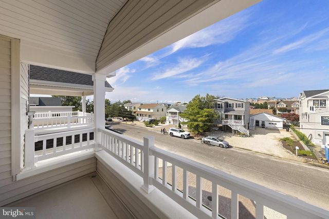 354 W 11TH ST, Ship Bottom, NJ 08008