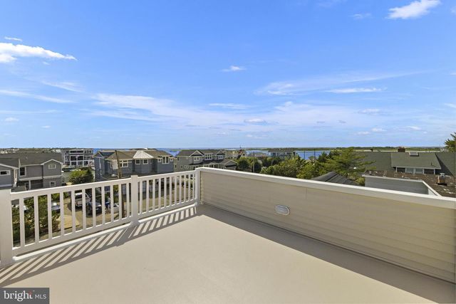 354 W 11TH ST, Ship Bottom, NJ 08008