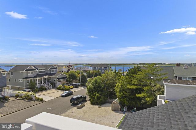 354 W 11TH ST, Ship Bottom, NJ 08008