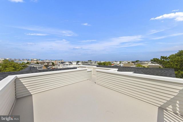 354 W 11TH ST, Ship Bottom, NJ 08008