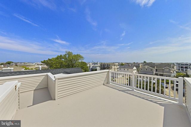 354 W 11TH ST, Ship Bottom, NJ 08008