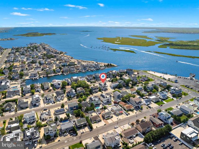 354 W 11TH ST, Ship Bottom, NJ 08008