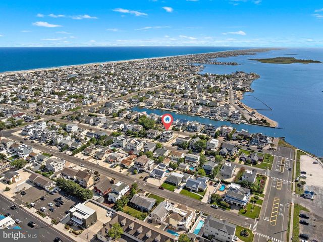 354 W 11TH ST, Ship Bottom, NJ 08008