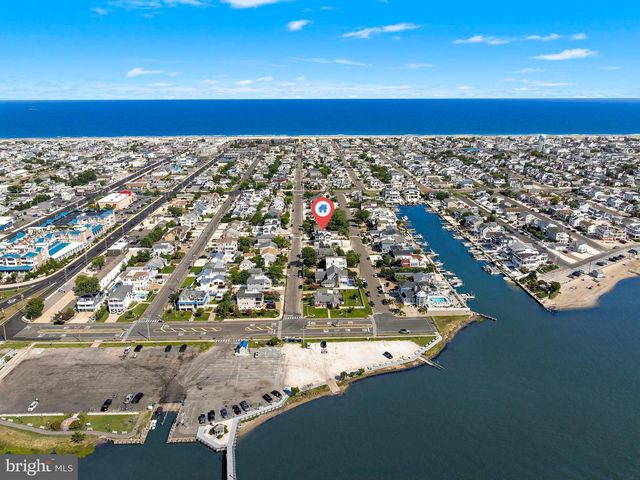 354 W 11TH ST, Ship Bottom, NJ 08008