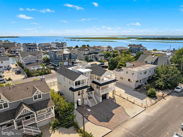 354 W 11TH ST, Ship Bottom, NJ 08008