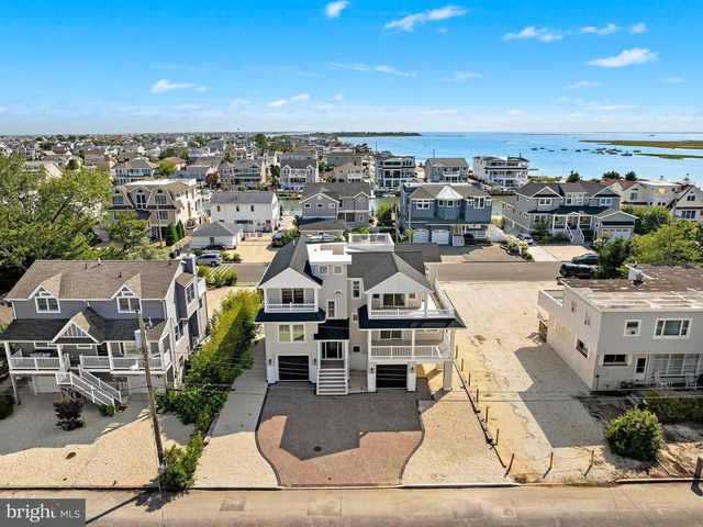 354 W 11TH ST, Ship Bottom, NJ 08008