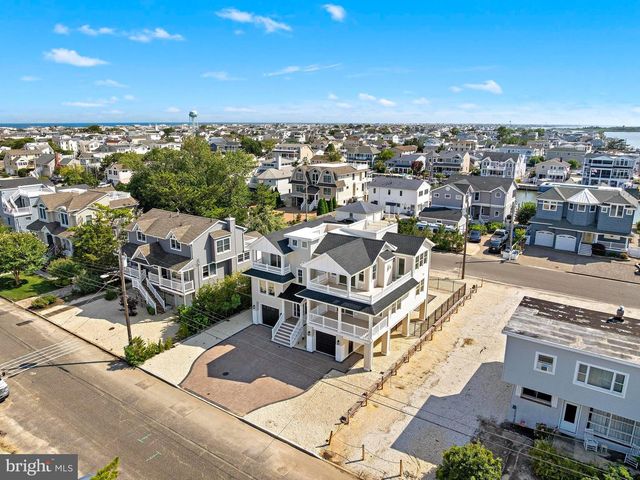 354 W 11TH ST, Ship Bottom, NJ 08008