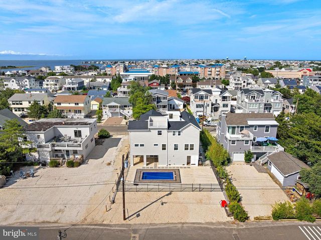 354 W 11TH ST, Ship Bottom, NJ 08008